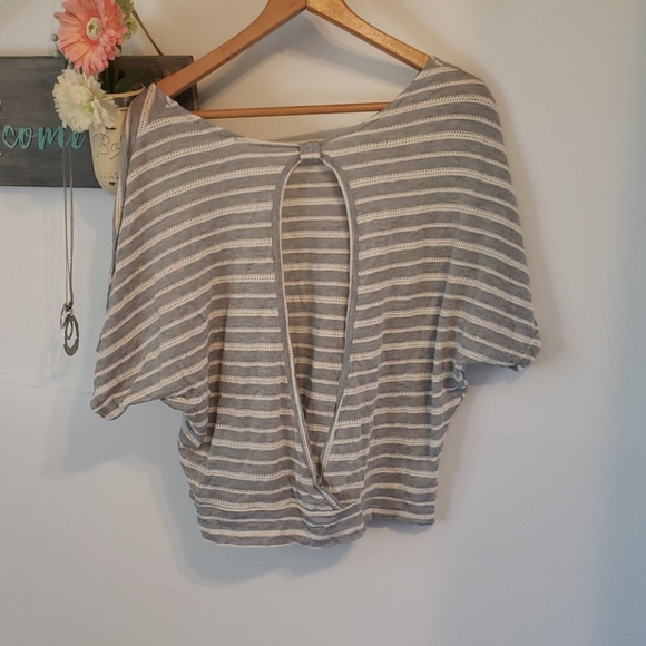 edge Tops - 3/$15 Open back T. Medium.